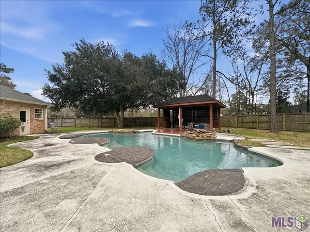 $636,500 | 5341 Riverbend Boulevard, Baton Rouge, LA 70820