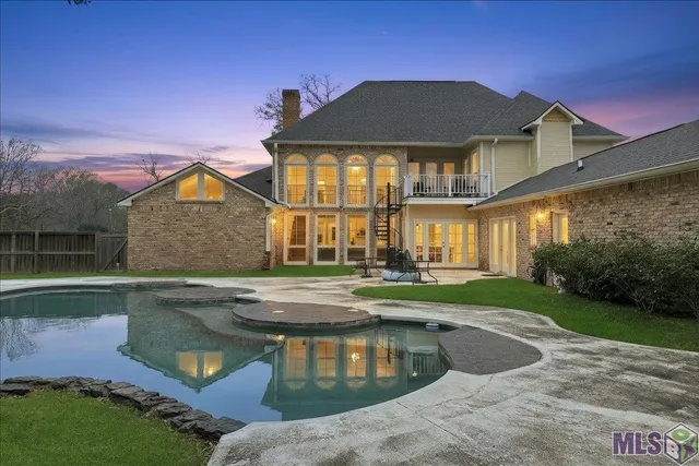 $636,500 | 5341 Riverbend Boulevard, Baton Rouge, LA 70820
