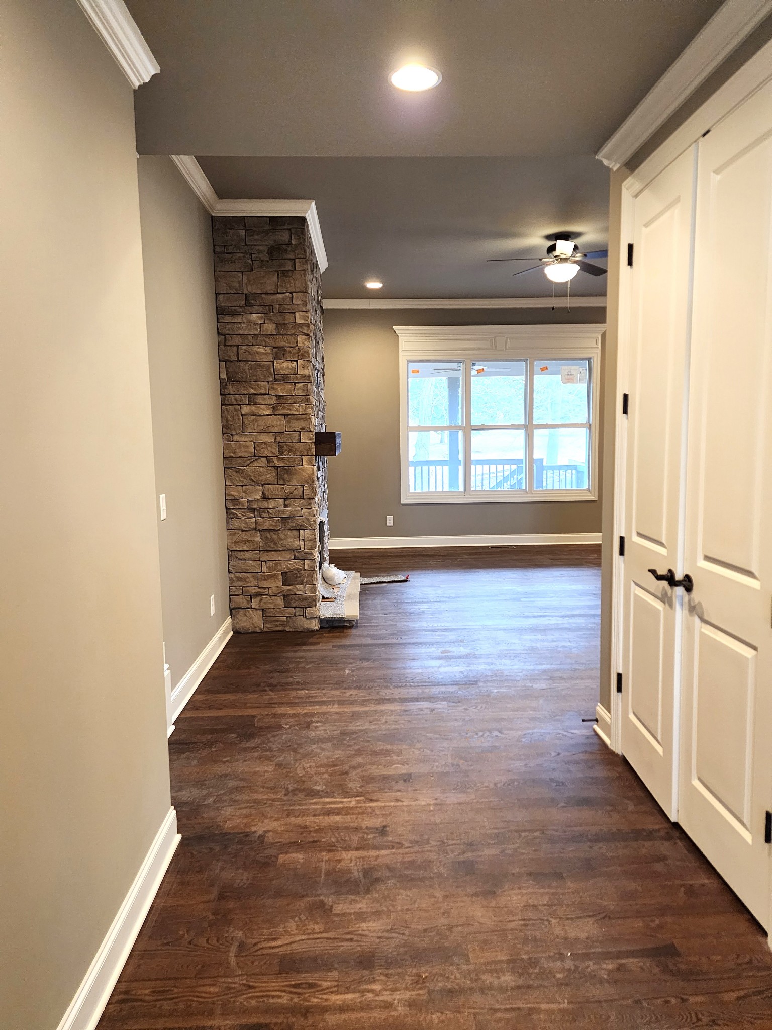 1014 Abbey Rd Way Spring Hill, TN 37174 - Photo 2 of 13 Gallery Image 2