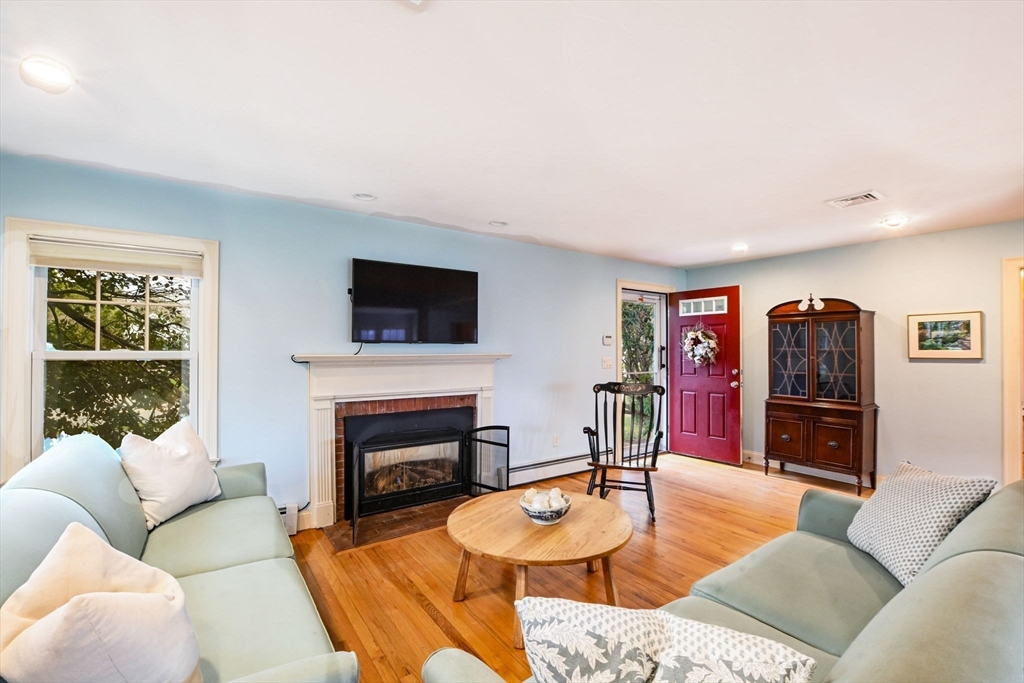 400 Davisville Road Falmouth, MA 02536 - Photo 16 of 37