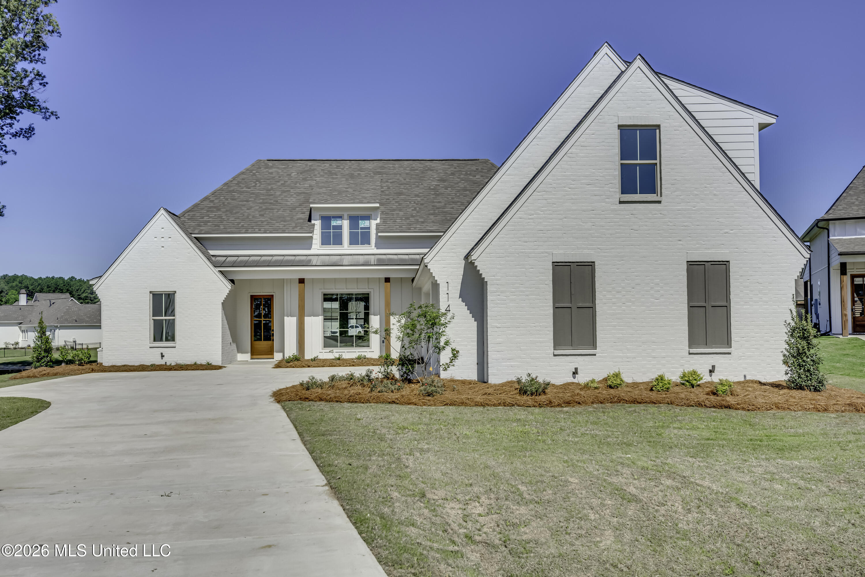 114 Charleston Circle Madison, MS 39110 - Photo 2 of 70 114 Charleston Cv--8 (1)