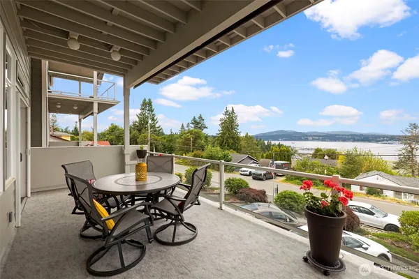 $669,000 | 219 Tracy Avenue North, Unit 202, Port Orchard, WA 98366