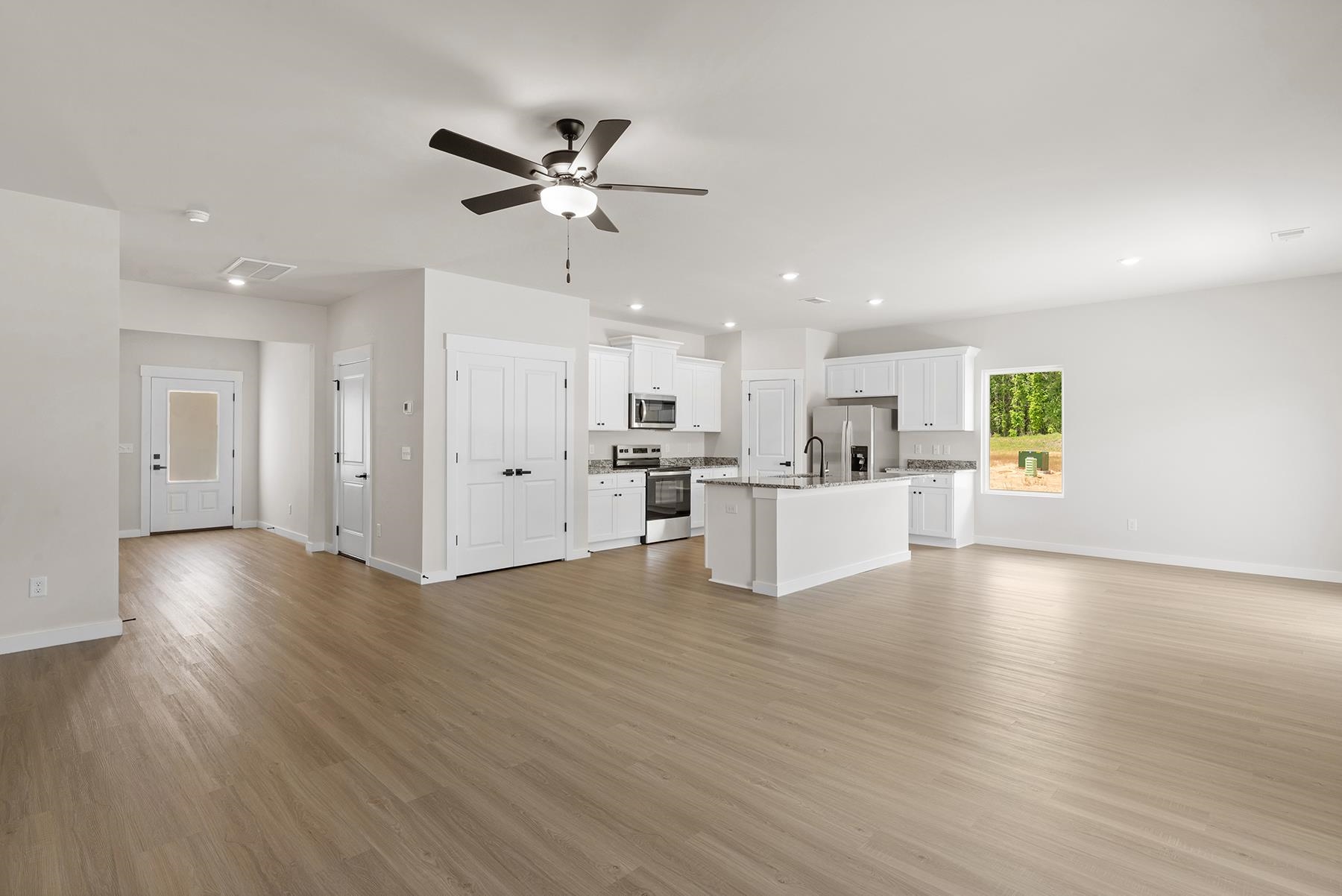1237 Crested Iris Street Moore, SC 29369 - Photo 4 of 9