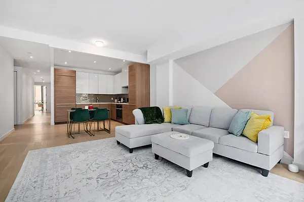 $1,550,000 | 337 East 62nd Street, Unit 2C | Lenox Hill