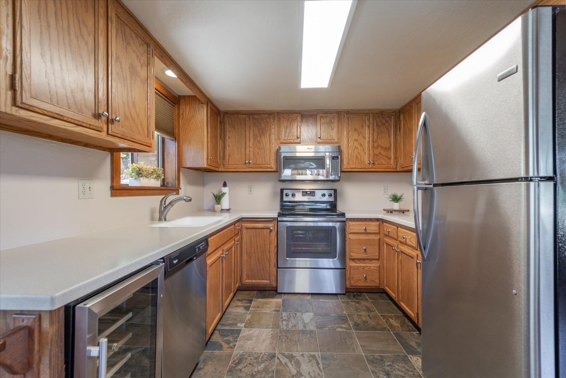 9335 Cascade Road Soda Springs, CA 95728 - Photo 5 of 21 Gallery Image 5