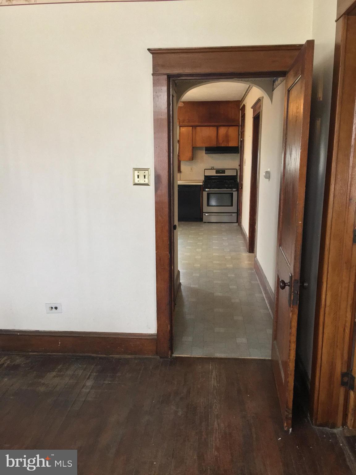 5785 Hanover Road Hanover, PA 17331 - Photo 23 of 47 Hallway from foyer to kitchen