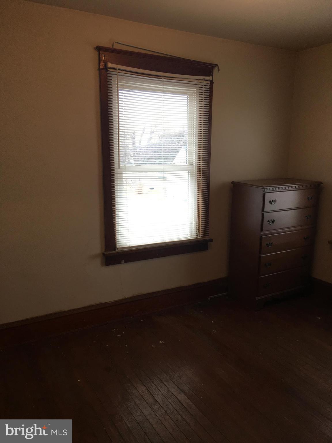 5785 Hanover Road Hanover, PA 17331 - Photo 27 of 47 1st bedroom