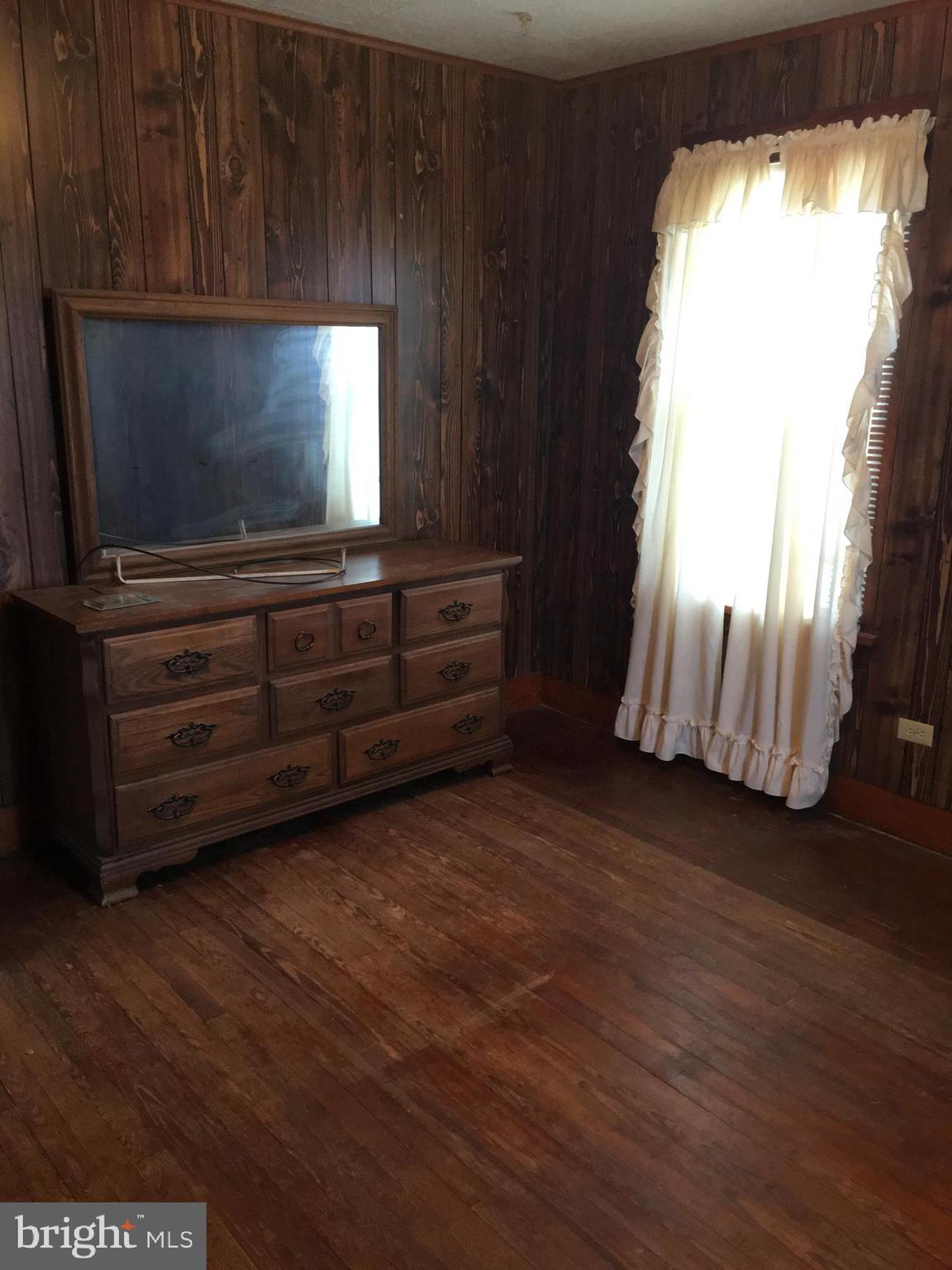 5785 Hanover Road Hanover, PA 17331 - Photo 35 of 47 4th bedroom