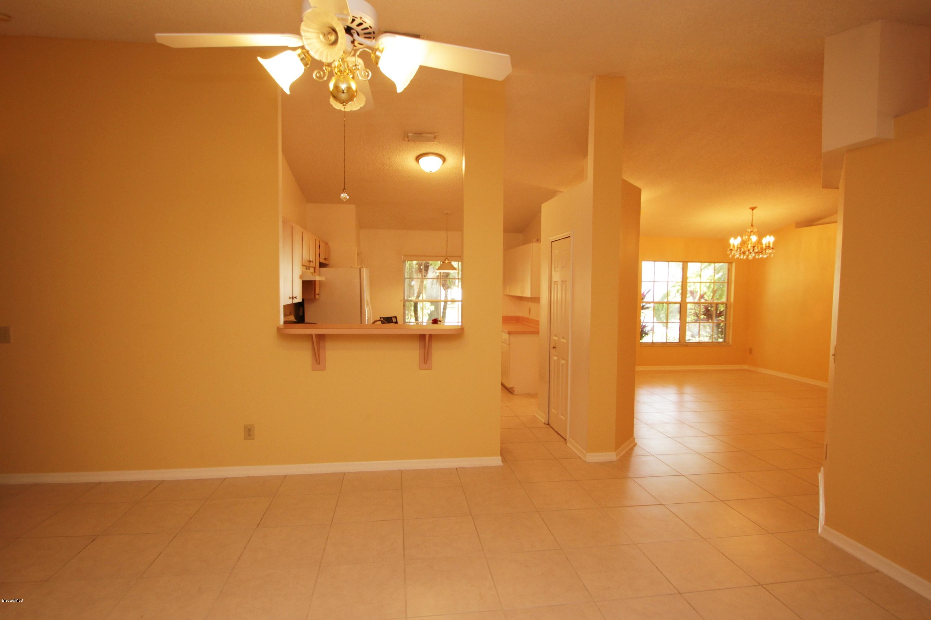 2026 Blue Ridge Avenue Melbourne, FL 32935 - Photo 12 of 24 Ceramic Tile Flooring