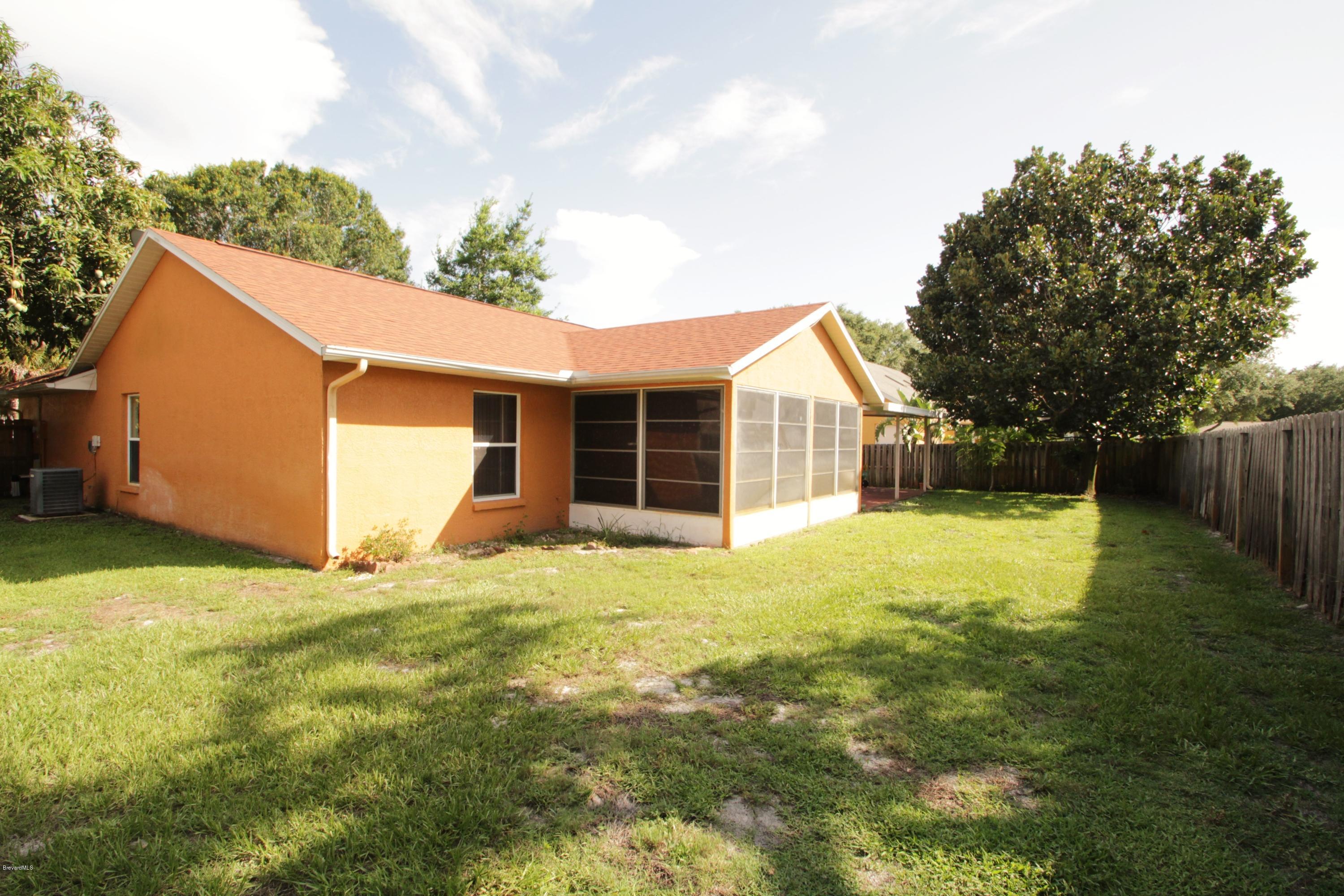 2026 Blue Ridge Avenue Melbourne, FL 32935 - Photo 23 of 24 Rear View