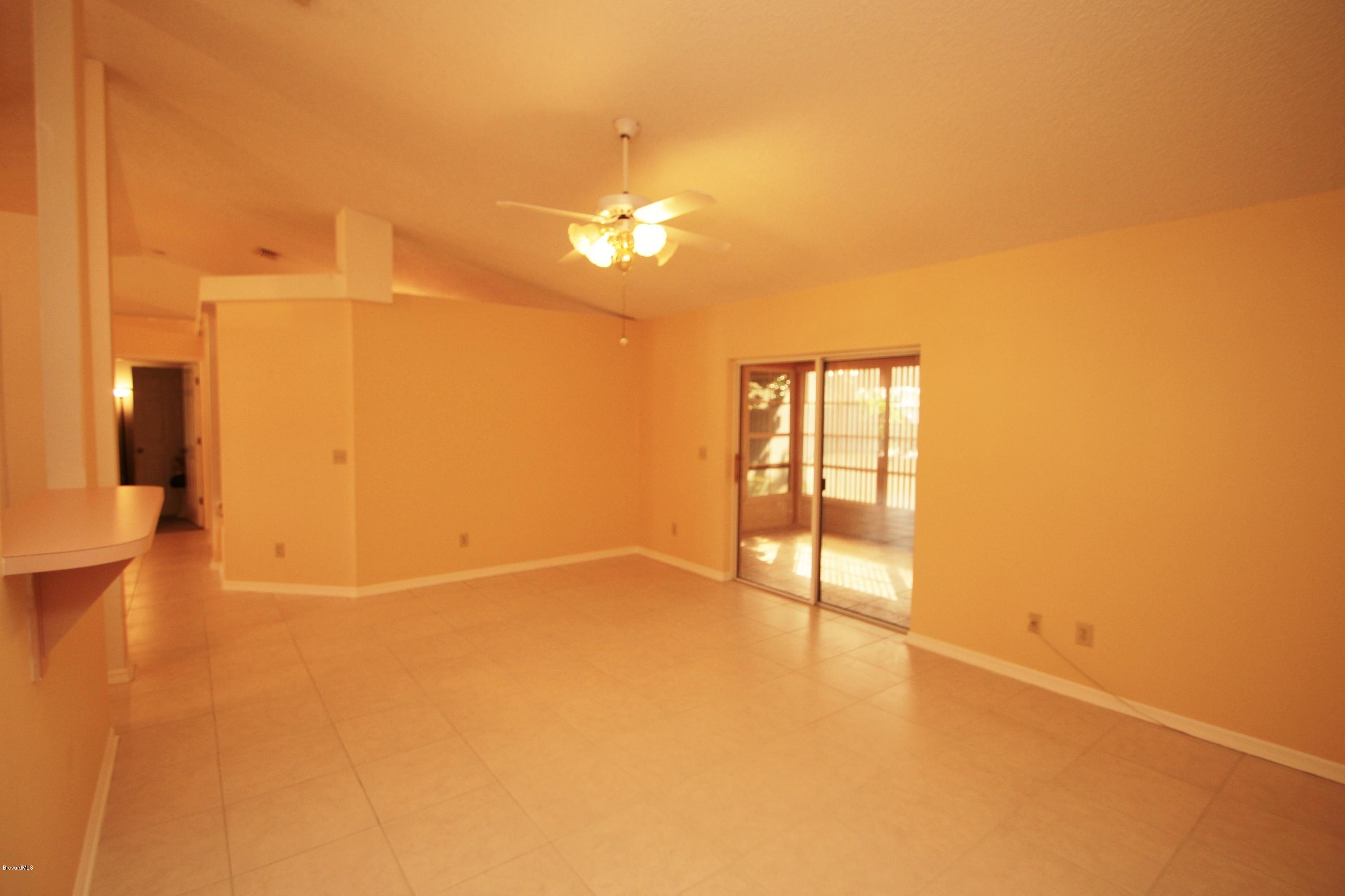 2026 Blue Ridge Avenue Melbourne, FL 32935 - Photo 4 of 24 Family Room
