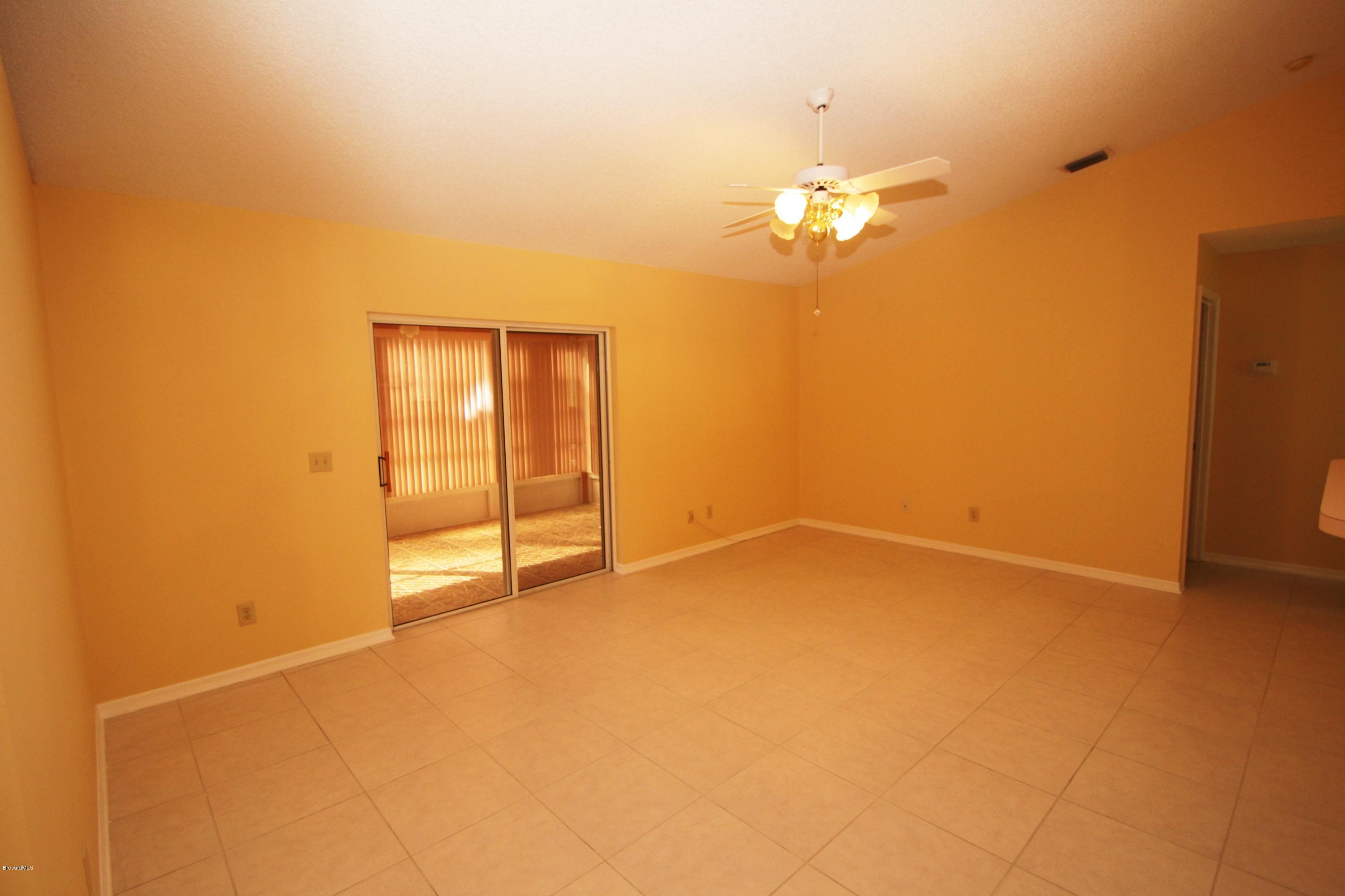2026 Blue Ridge Avenue Melbourne, FL 32935 - Photo 5 of 24 Family Room