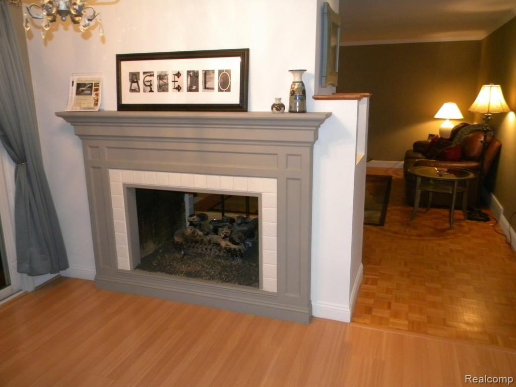 739 Lynndale Drive Rochester, MI 48309 - Photo 7 of 44 DSCN6566.jpg