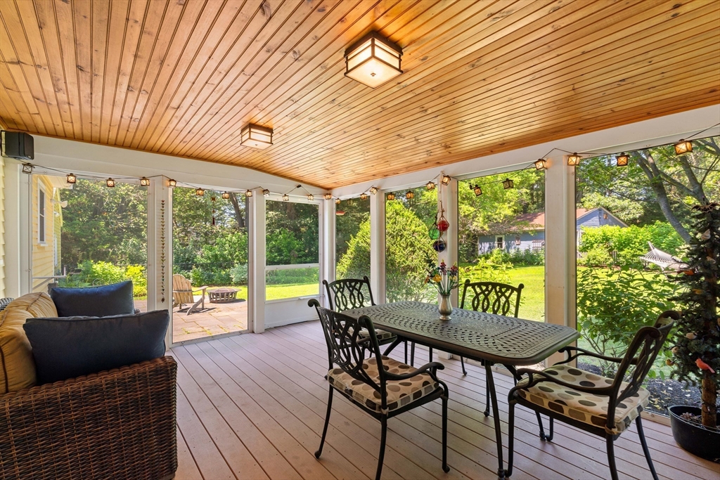 84 Pleasant Street Wenham, MA 01984 - Photo 10 of 38