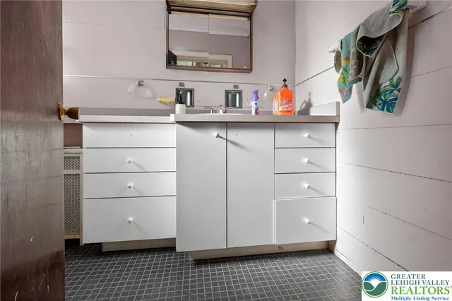 $119,900 | 115 Hull Avenue, Olyphant, PA 18447