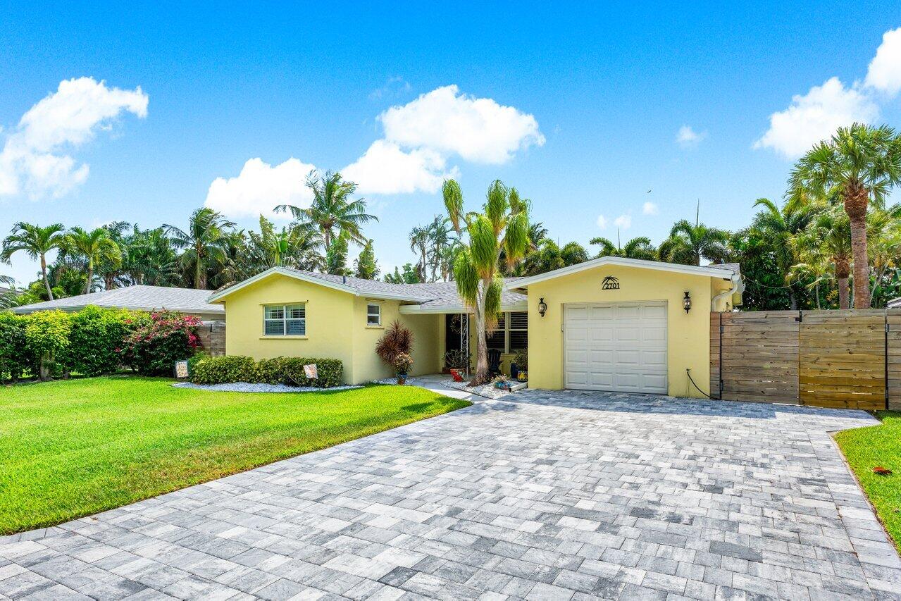 2701 Southwest 4th Street Boynton Beach, FL 33435 - Photo 3 of 38 003-2701Southwest4thStreet-BoyntonBeach-