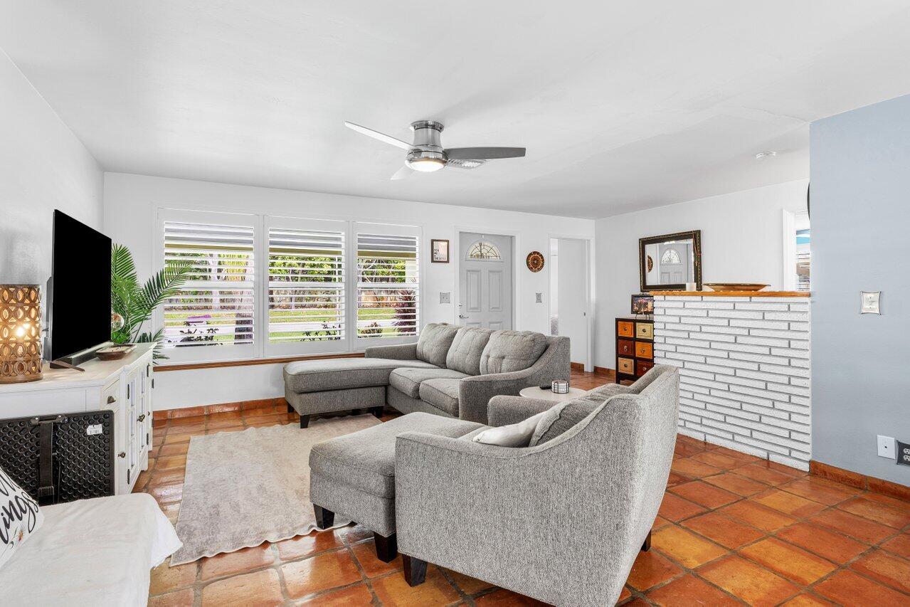 2701 Southwest 4th Street Boynton Beach, FL 33435 - Photo 8 of 38 008-2701Southwest4thStreet-BoyntonBeach-