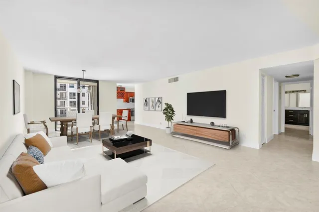 $499,000 | 1000 South Ocean Boulevard, Unit 17G, Pompano Beach, FL 33062