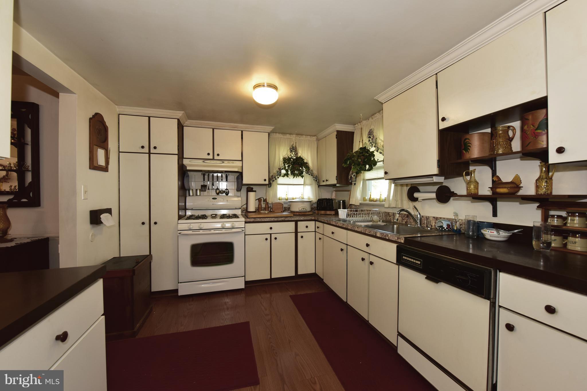 3722 Holly Grove Road Baltimore, MD 21220 - Photo 11 of 24 Kitchen