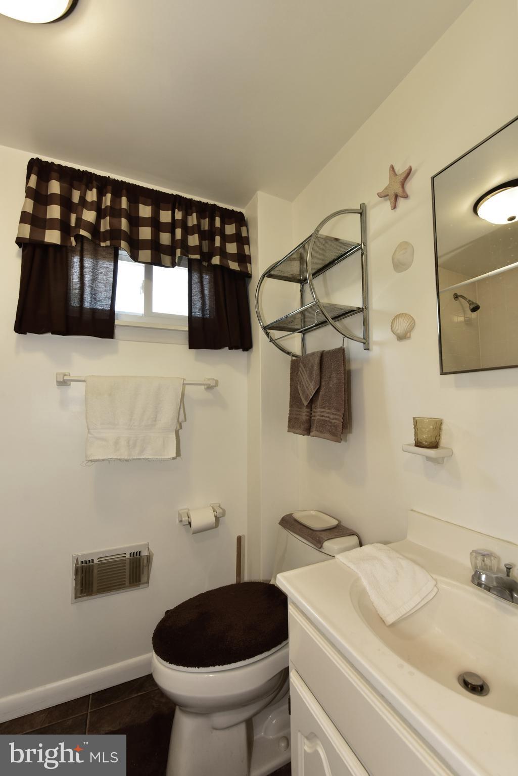 3722 Holly Grove Road Baltimore, MD 21220 - Photo 23 of 24 Second floor bath
