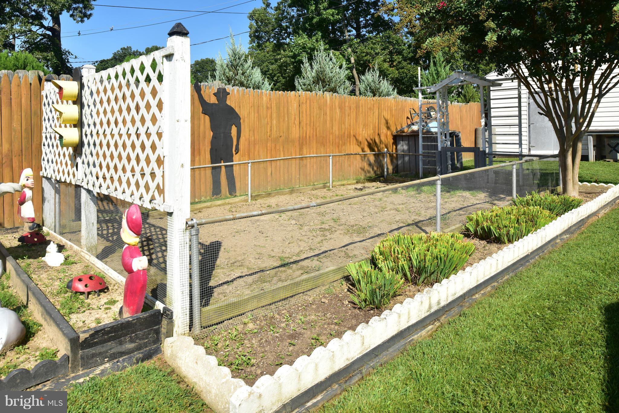 3722 Holly Grove Road Baltimore, MD 21220 - Photo 10 of 24 Garden, grows the best tomatoes in town