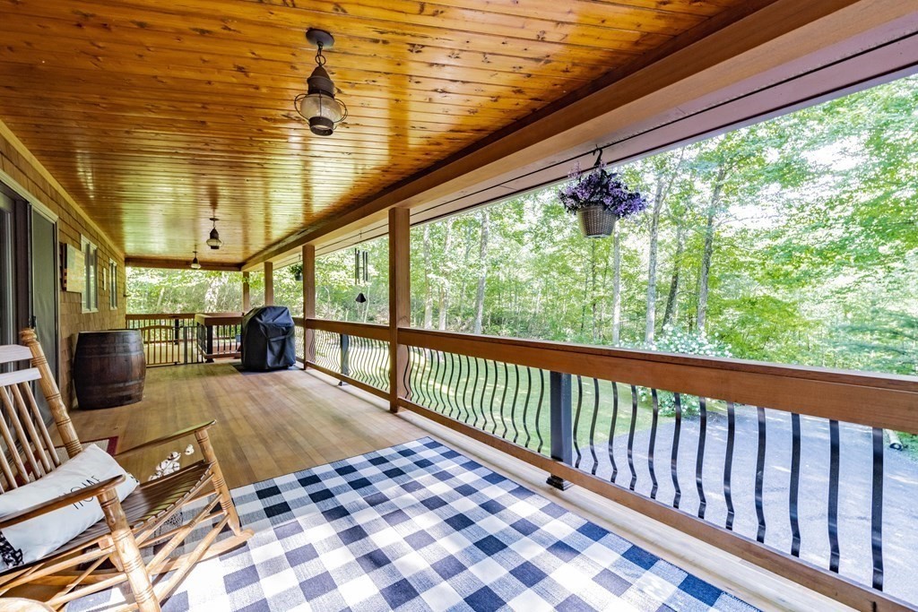 260 Blandford Road Russell, MA 01071 - Photo 9 of 38 Gallery Image 9