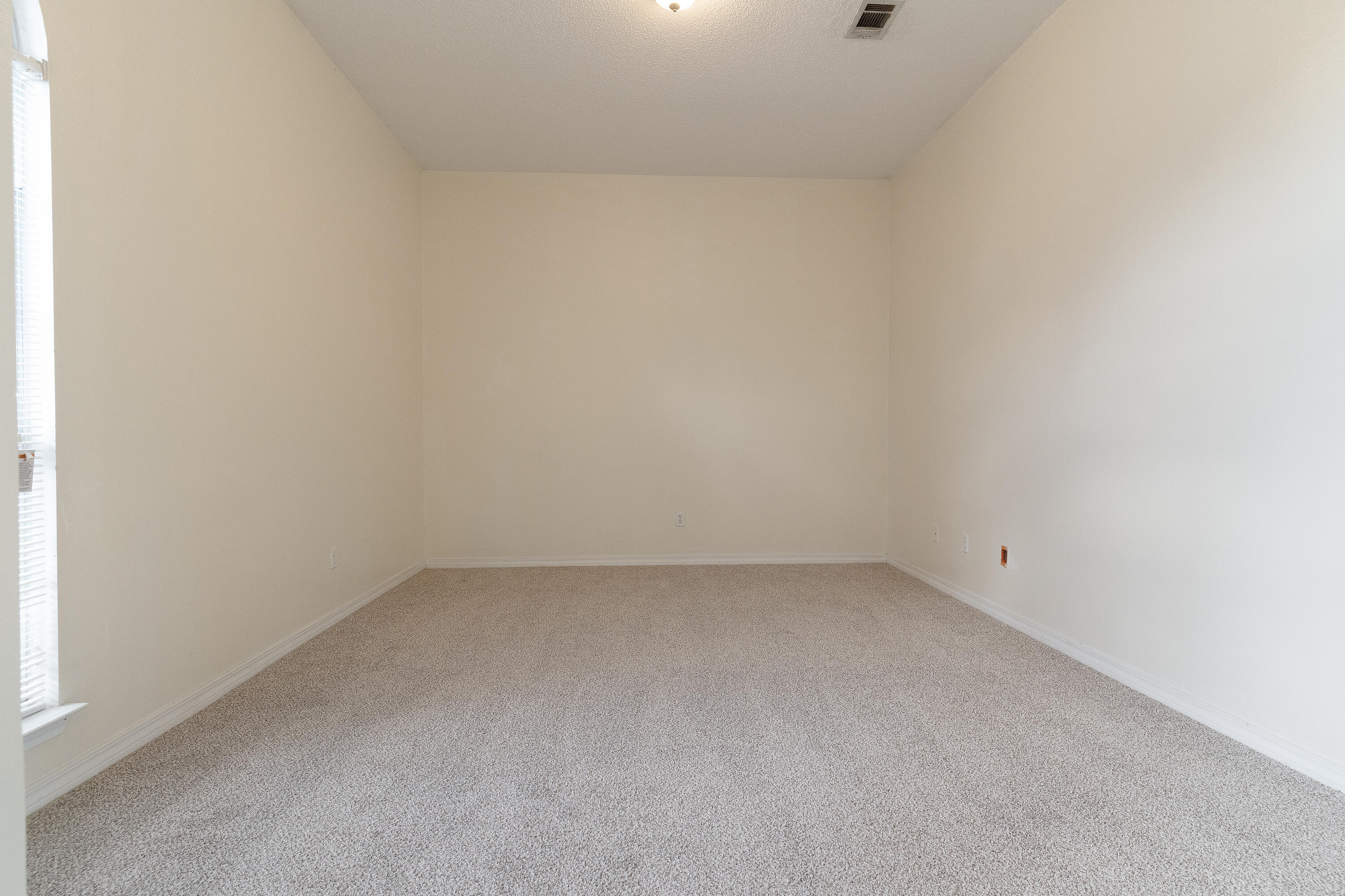 2837 Tamiami Trail Crestview, FL 32539 - Photo 23 of 33 a view of an empty room