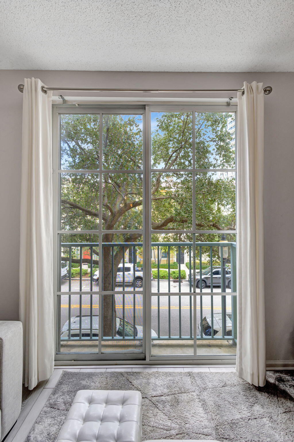 630 South Sapodilla Avenue, Unit 223 West Palm Beach, FL 33401 - Photo 16 of 43 a view of front door