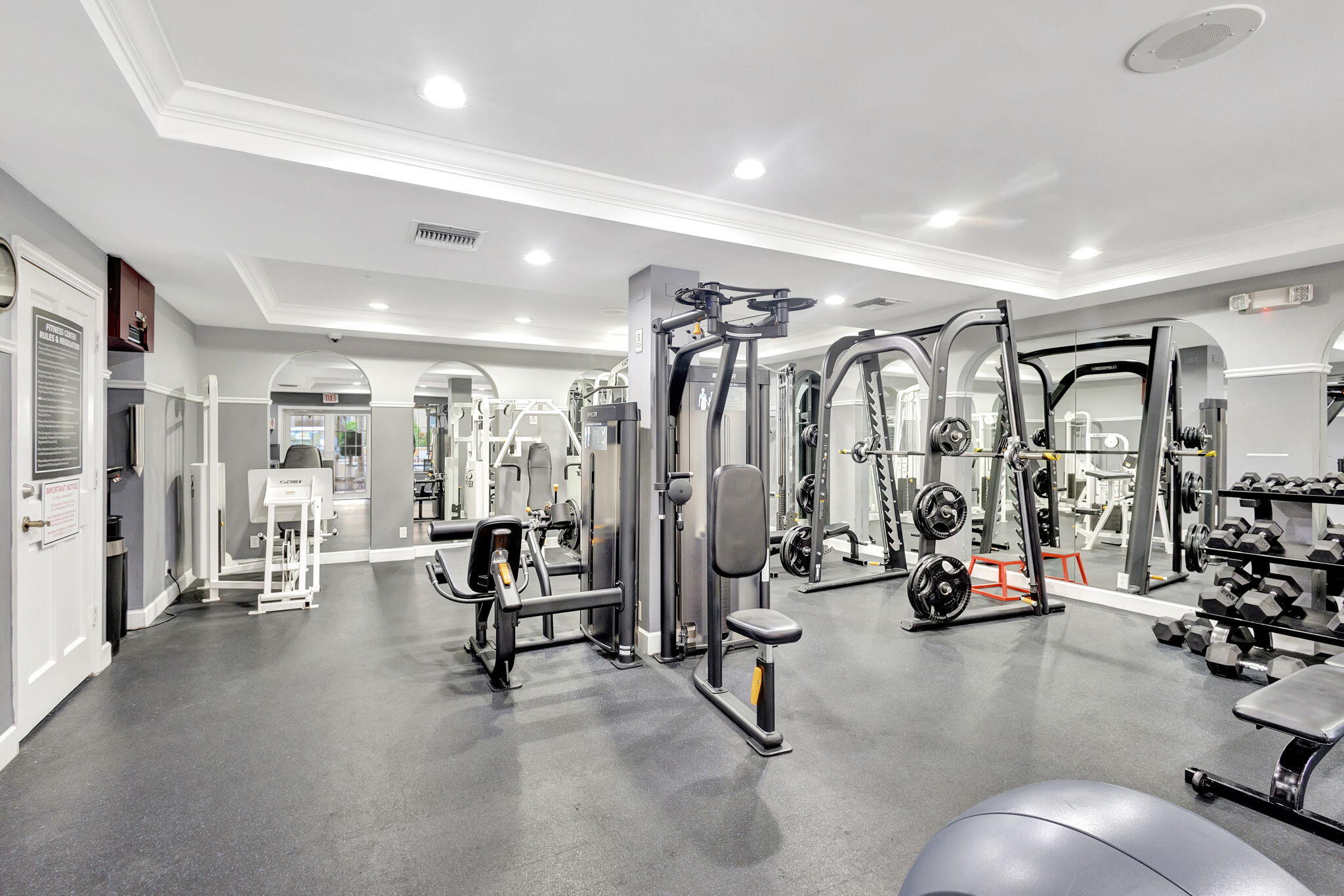 630 South Sapodilla Avenue, Unit 223 West Palm Beach, FL 33401 - Photo 28 of 43 a view of a room with gym equipment
