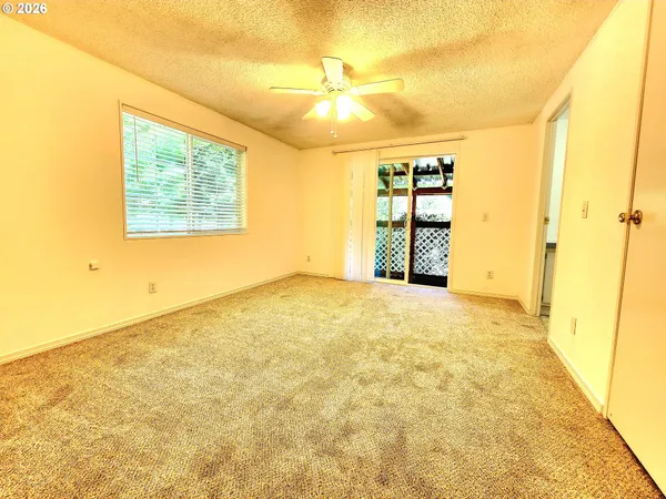 $315,000 | 874 South Main Street, Canyonville, OR 97417