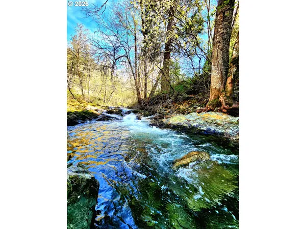 $315,000 | 874 South Main Street, Canyonville, OR 97417