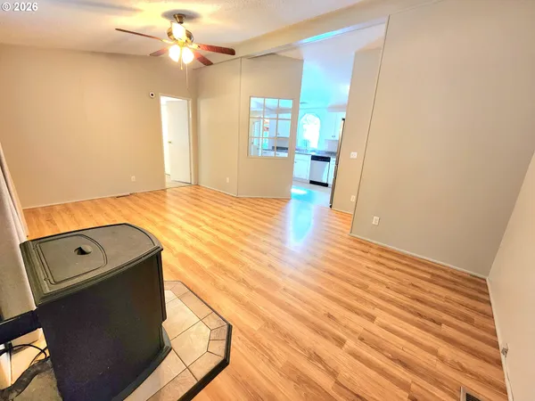 $315,000 | 874 South Main Street, Canyonville, OR 97417