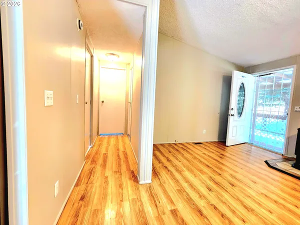 $315,000 | 874 South Main Street, Canyonville, OR 97417