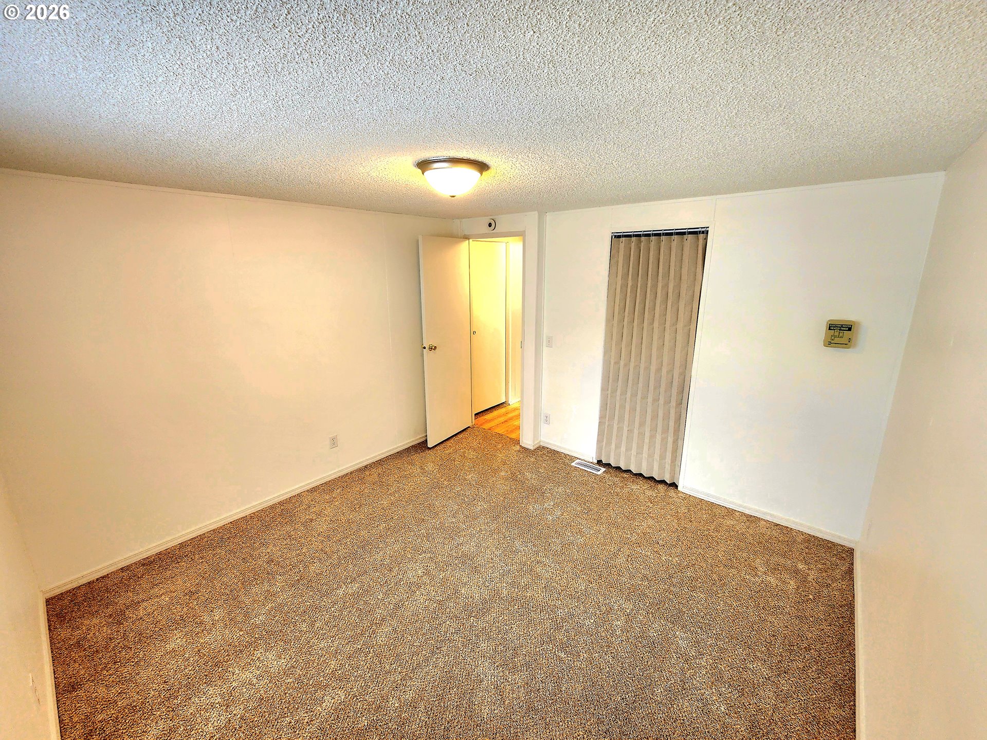 874 South Main Street Canyonville, OR 97417 - Photo 5 of 30 a view of an empty room