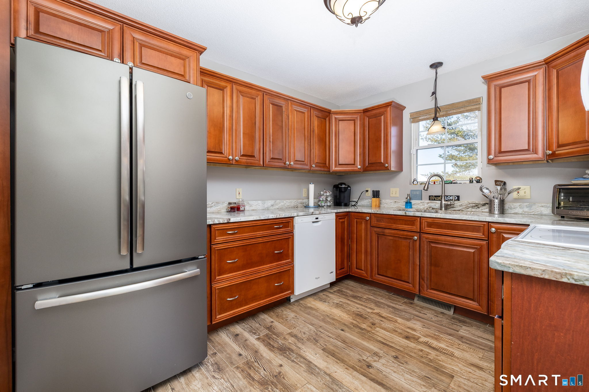 115 Cynrose Place Meriden, CT 06451 - Photo 5 of 34