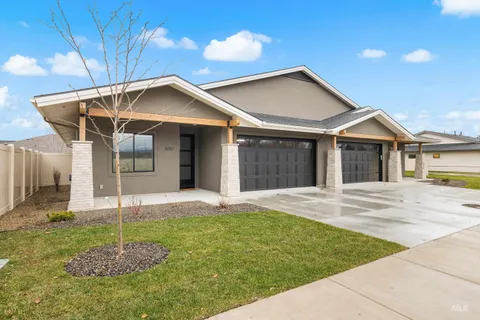$539,900 | 3057 North Lapis Avenue, Meridian, ID 83646
