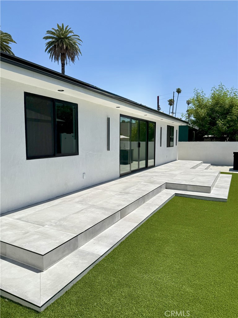 20522 Sherman Way Winnetka, CA 91306 - Photo 34 of 52