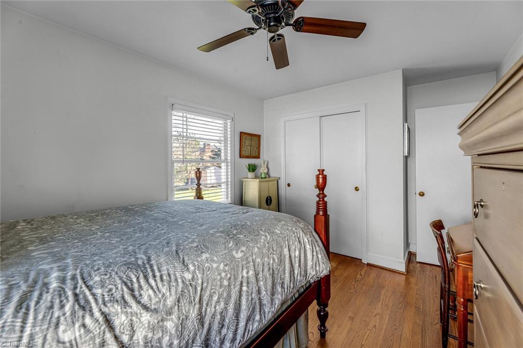 1506 Pinehurst Drive High Point, NC 27262 - Photo 17 of 24