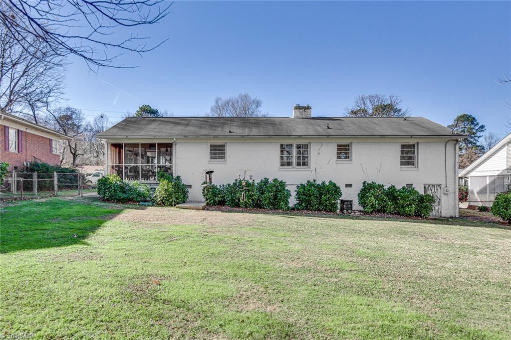 1506 Pinehurst Drive High Point, NC 27262 - Photo 21 of 24