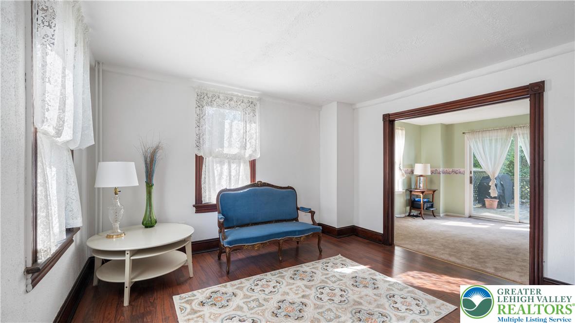 3955 Oakland Road Bethlehem, PA 18020 - Photo 4 of 44 Gallery Image 4