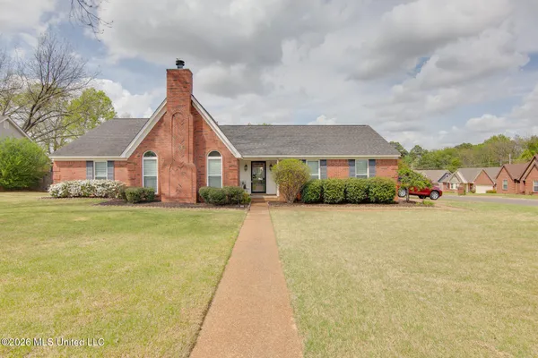 $298,500 | 1950 Pecan Grove Drive, Southaven, MS 38671