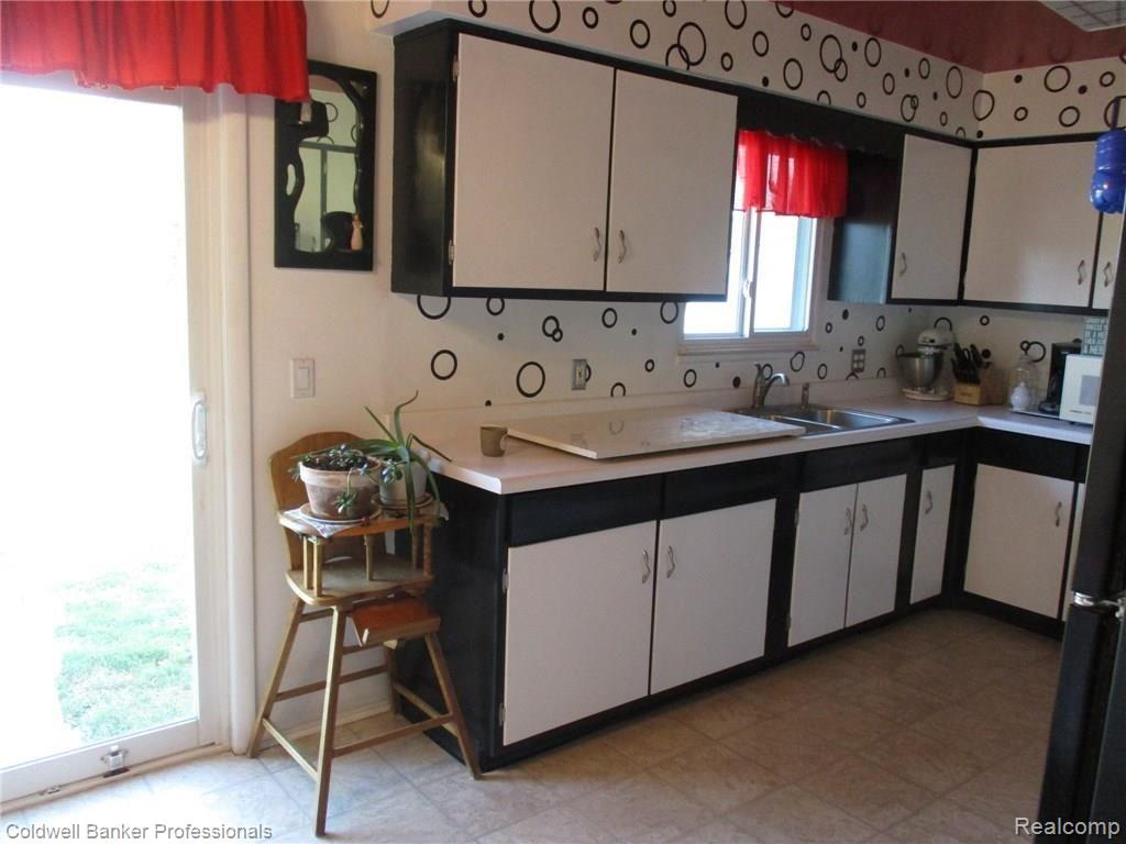 4969 Brown Road Durand, MI 48429 - Photo 5 of 34 5 KITCHEN 3.JPG