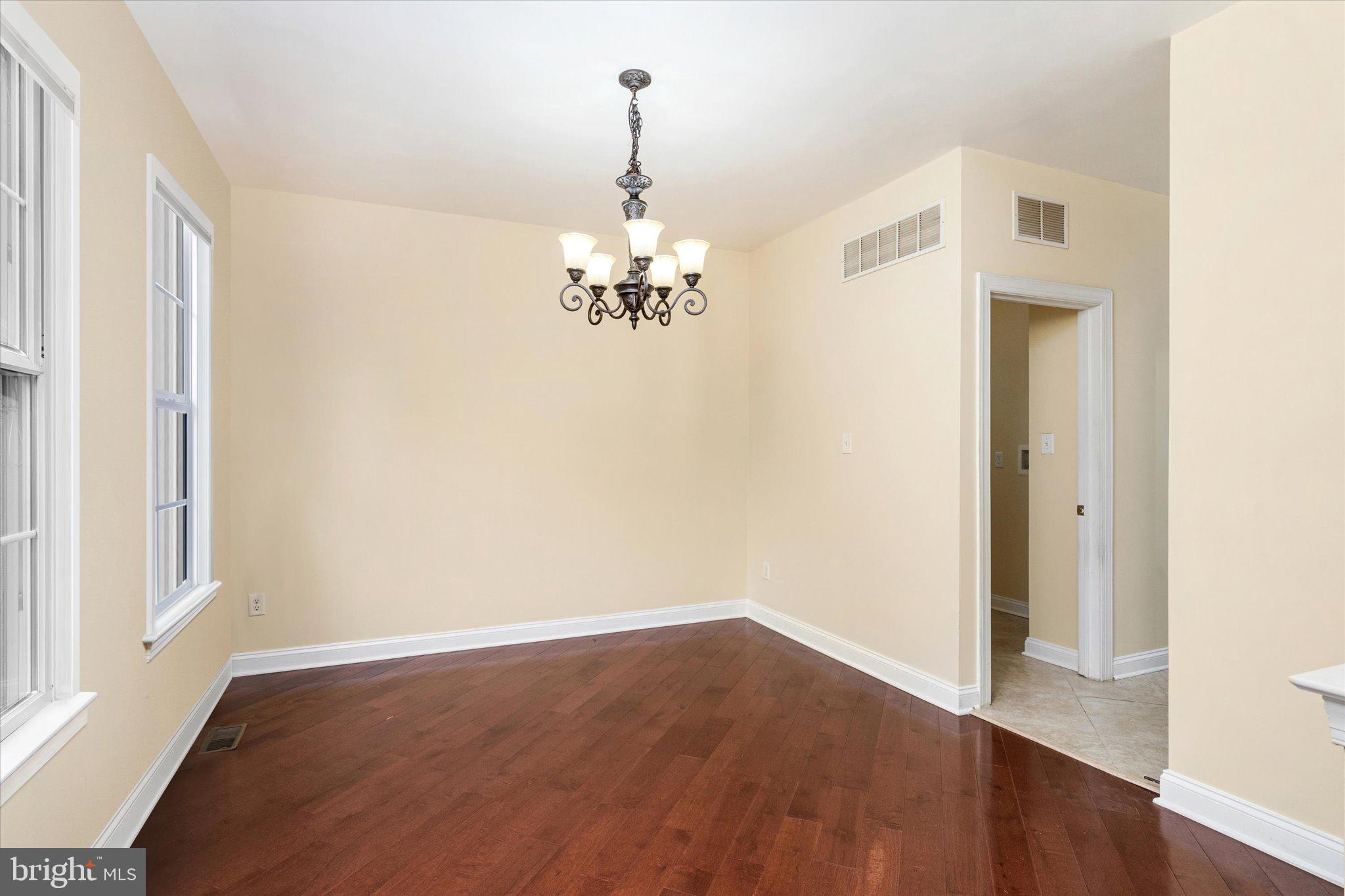 503 Reed Lane Robbinsville, NJ 08691 - Photo 4 of 43 Gallery Image 4