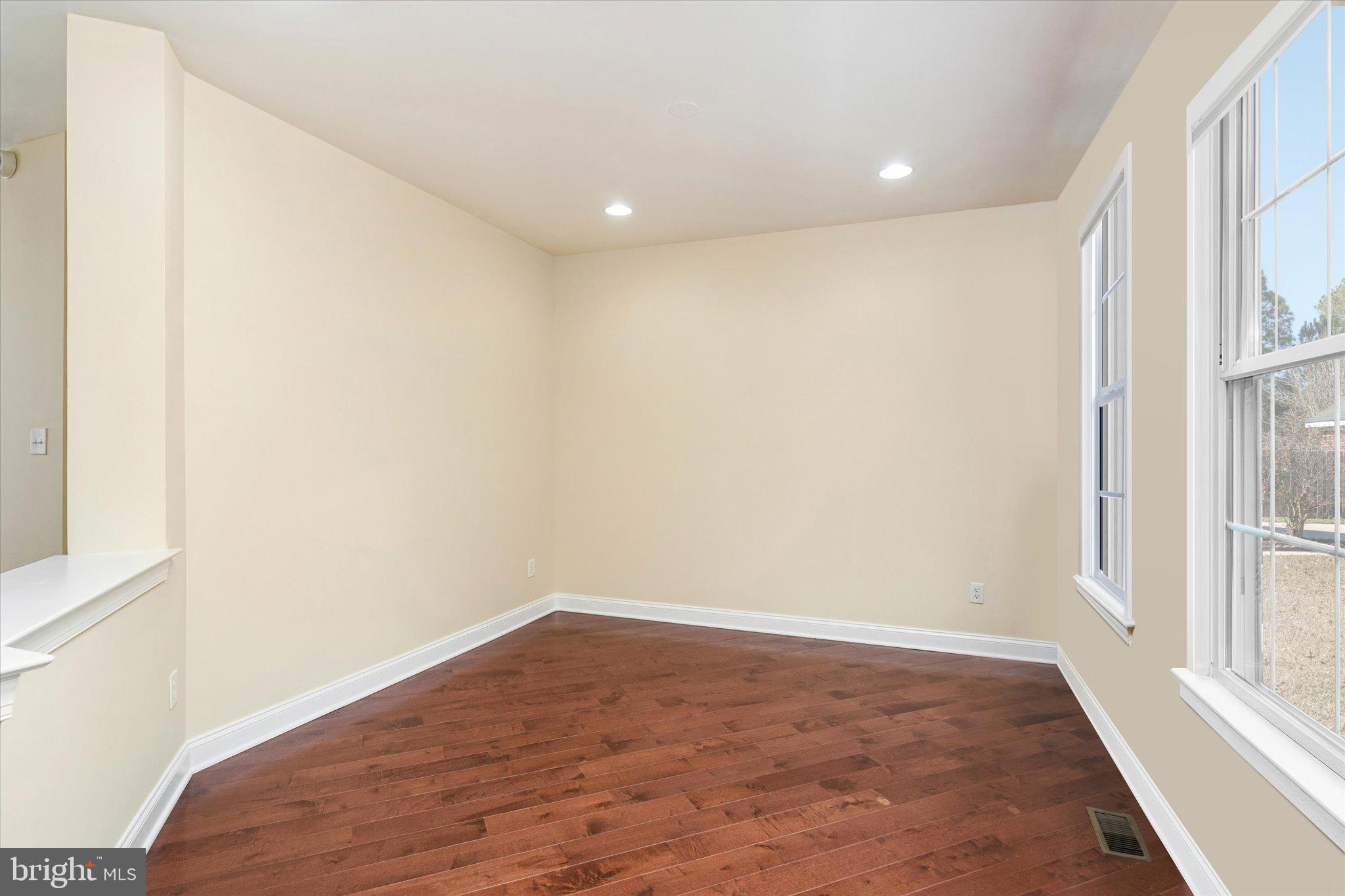 503 Reed Lane Robbinsville, NJ 08691 - Photo 6 of 43 Gallery Image 6
