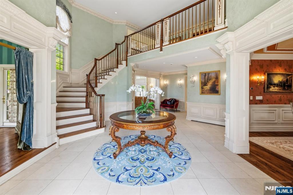 27 Roberts Road Englewood Cliffs, NJ 07632 - Photo 5 of 44