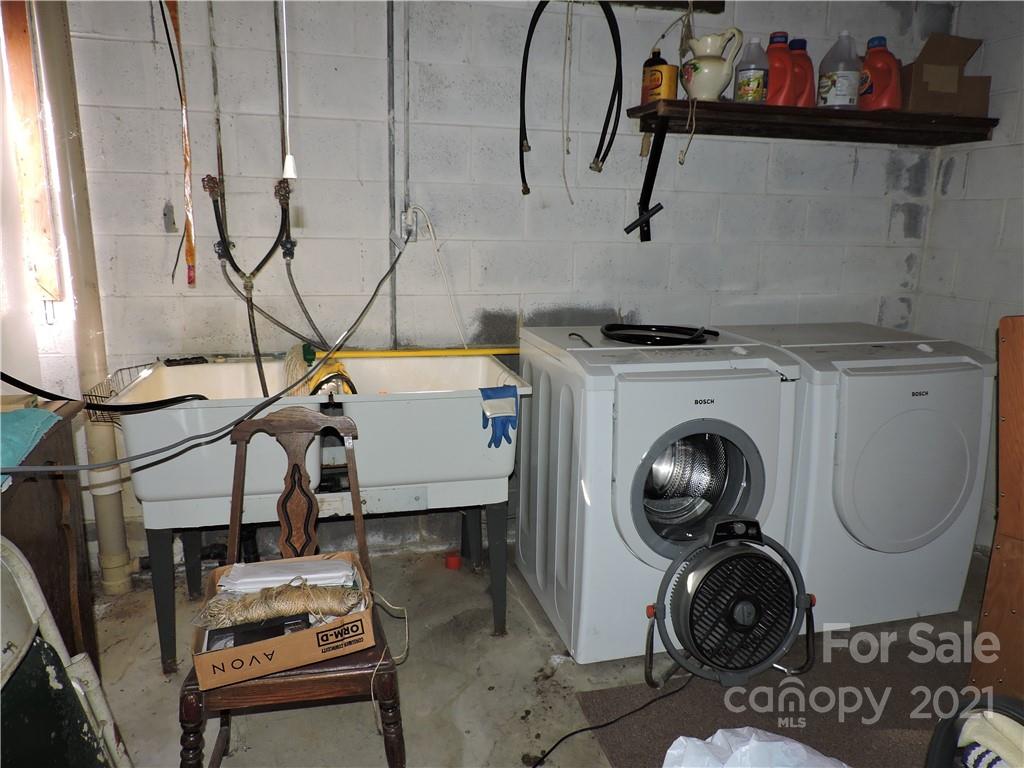 1645 Dulatown Road Lenoir, NC 28645 - Photo 35 of 42 Gallery Image 35