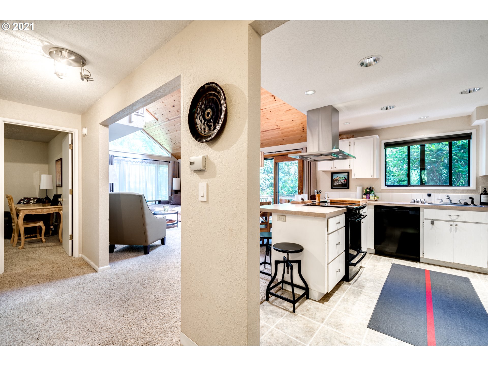 64810 East Pine Tree Way Rhododendron, OR 97049 - Photo 10 of 32