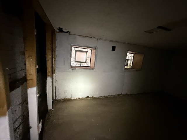 7711 South Champlain Avenue Chicago, IL 60619 - Photo 15 of 19 a view of empty room with windows