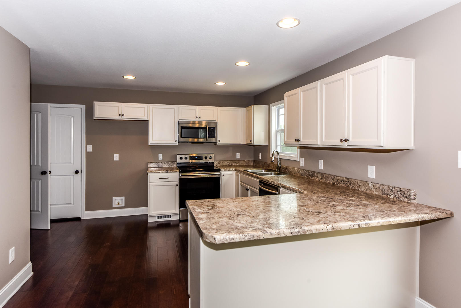 3409 Boulder Point Lane Powell, TN 37849 - Photo 12 of 34 Kitchen