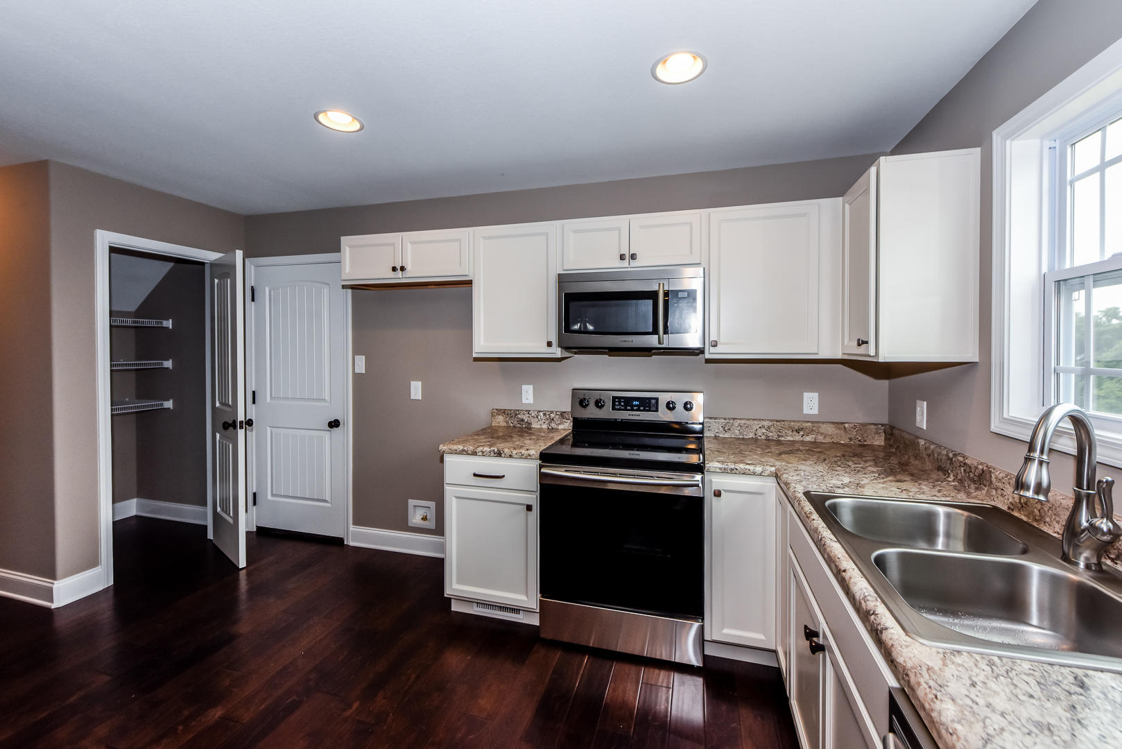 3409 Boulder Point Lane Powell, TN 37849 - Photo 15 of 34 Kitchen